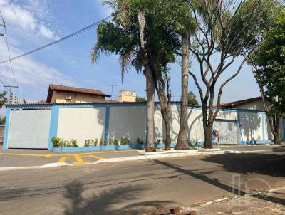 Casa Térrea para Venda, em Goiânia, bairro Setor Morais, 4 dormitórios, 5 banheiros, 1 suíte, 4 vagas